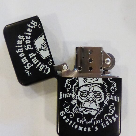 VINTAGE SMOKING CHIMP SOCIETY BOOZE & BROADS GENTLEMEN’S LODGE CIGARETTE LIGHTER - Picture 2 of 8